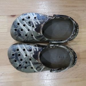 Little kids crocs size 11